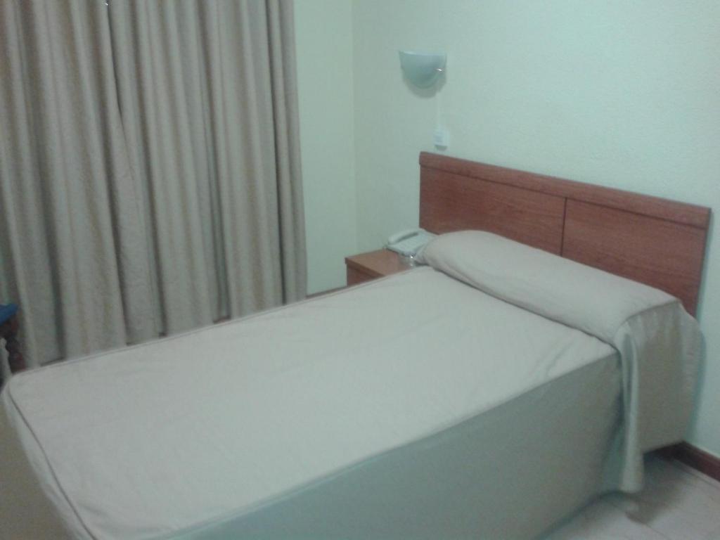 Hotel Los Hermanos Ocana  Bilik gambar