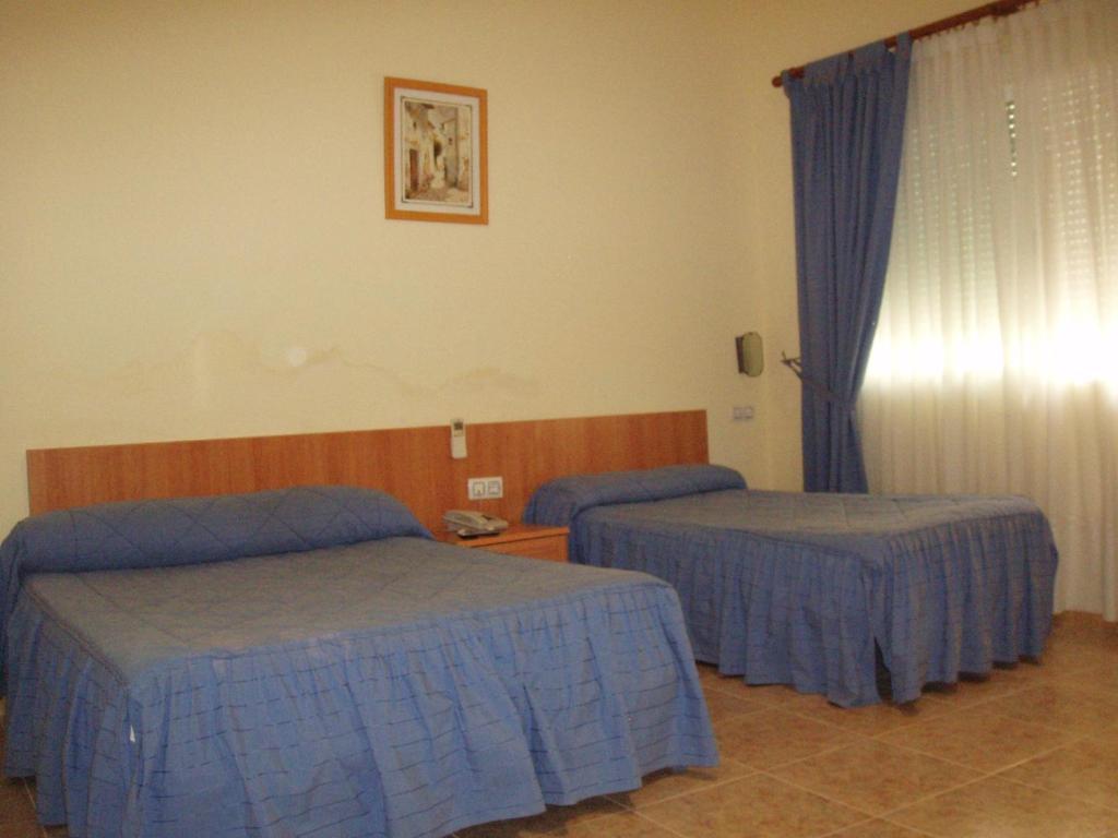 Hotel Los Hermanos Ocana  Bilik gambar
