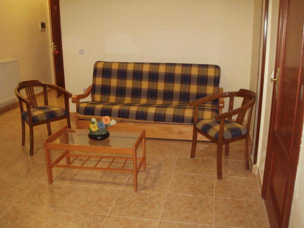 Hotel Los Hermanos Ocana  Bilik gambar